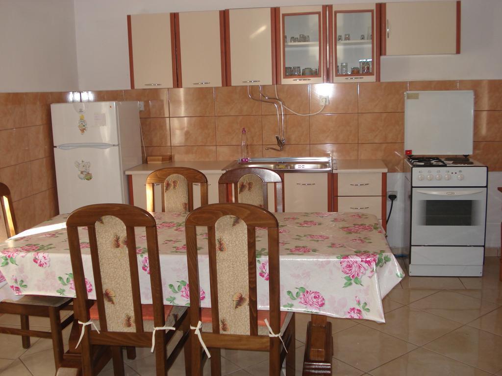 Apartment Blaza Senj  Habitación foto