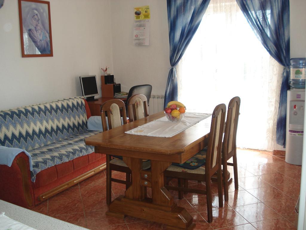Apartment Blaza Senj  Habitación foto